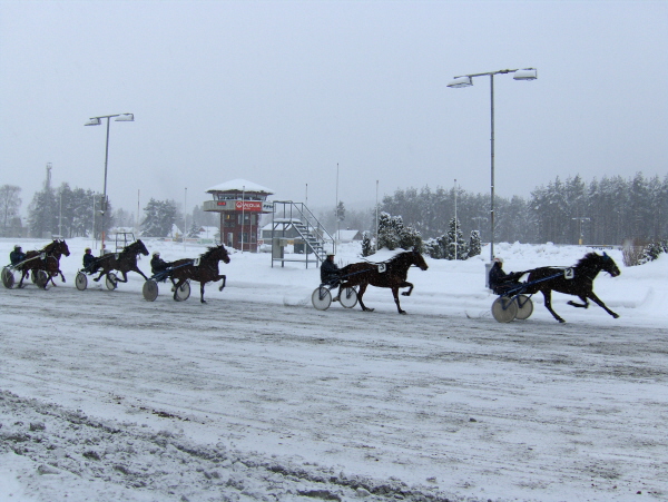 Cara AS' løp en runde fra mål