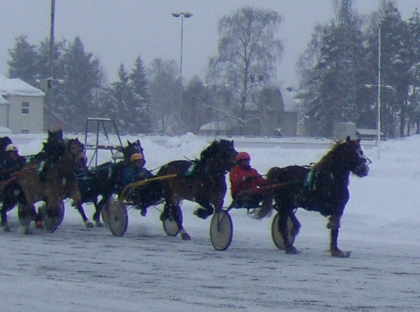 Kran og Transport Skien's løp en runde fra mål