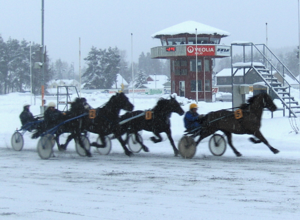 Zofran leder Telemarkspokalen 2009 en runde fra mål